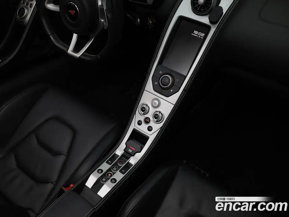 McLaren 650S 2015 3.8 автомат (гидро), фото 17