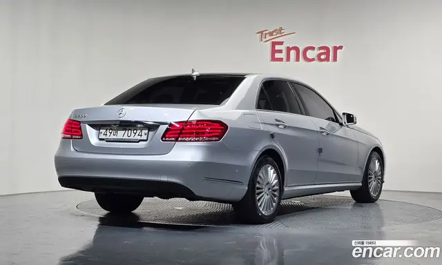 Mercedes-Benz E-Class 2013 3.5 автомат (гидро), миниатюра 2
