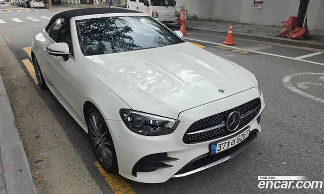 Mercedes-Benz E-Class 2021 3.0 автомат (гидро), миниатюра 4