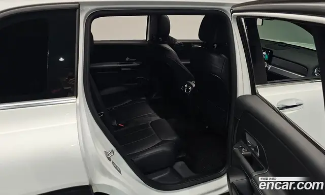 Mercedes-Benz GLB-Class 2021 1.9 автомат (гидро), миниатюра 12