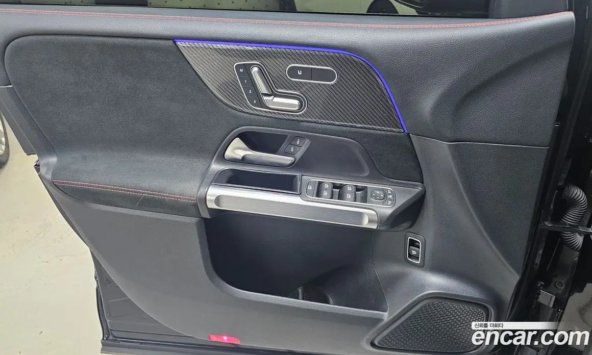 Mercedes-Benz GLB-Class 2023 2.0 автомат (гидро), фото 14