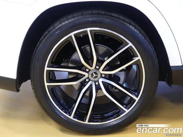 Mercedes-Benz GLS-Class 2025 4.0 автомат (гидро), миниатюра 5 Mercedes-Benz GLS-Class 2025 4.0 автомат (гидро), миниатюра 5