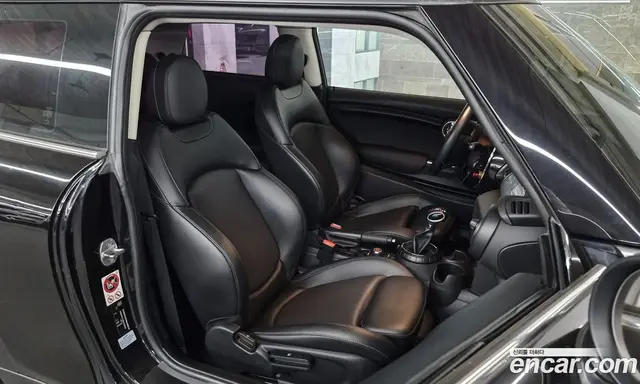 Mini Cooper 2017 1.5 автомат (гидро), миниатюра 11 Mini Cooper 2017 1.5 автомат (гидро), миниатюра 11