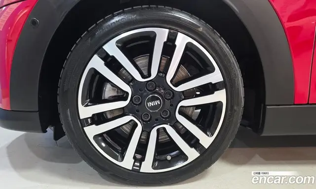 Mini Cooper 2024 2.0 автомат (гидро), миниатюра 5 Mini Cooper 2024 2.0 автомат (гидро), миниатюра 5