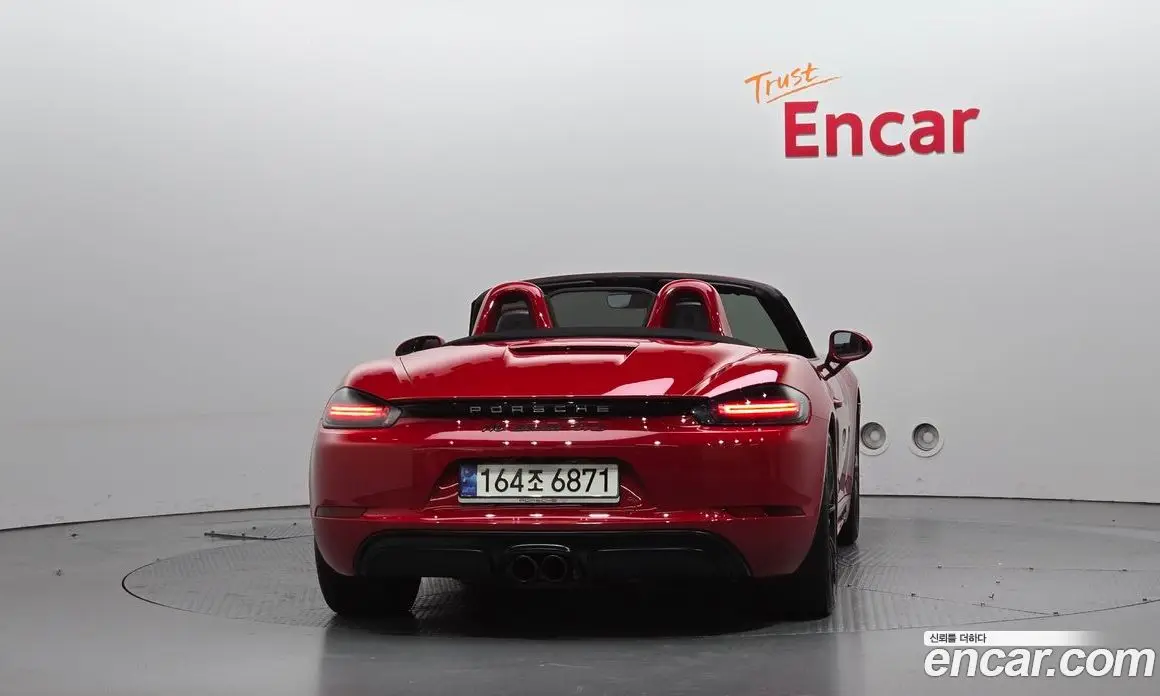 Porsche 718 2018 2.5 автомат (гидро), фото 4 Porsche 718 2018 2.5 автомат (гидро), фото 4