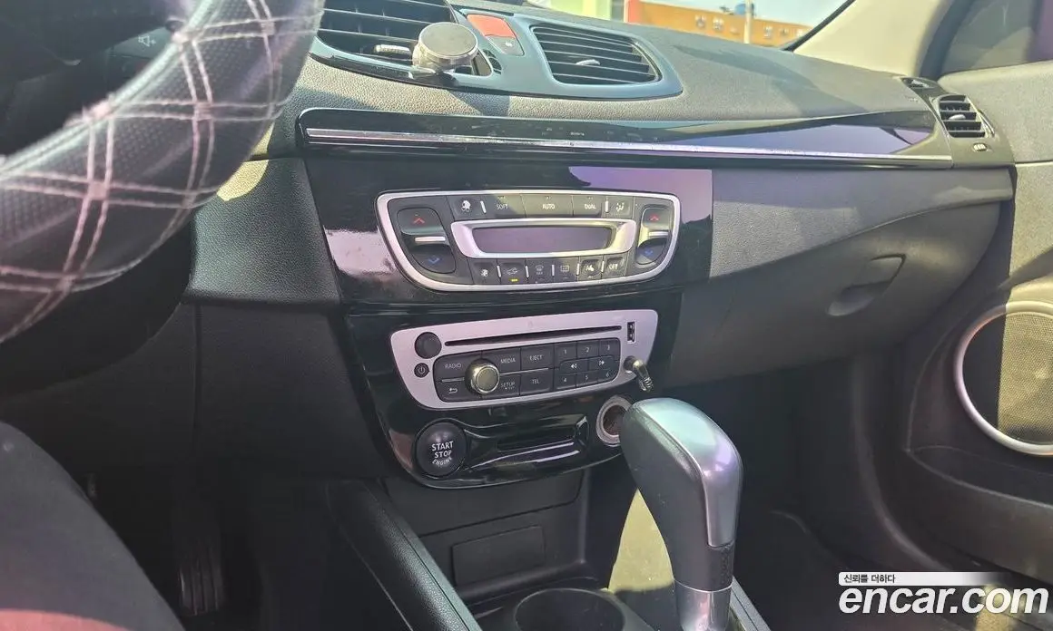 Renault (Samsung) SM3 2016 1.6 автомат (гидро), фото 14 Renault (Samsung) SM3 2016 1.6 автомат (гидро), фото 14