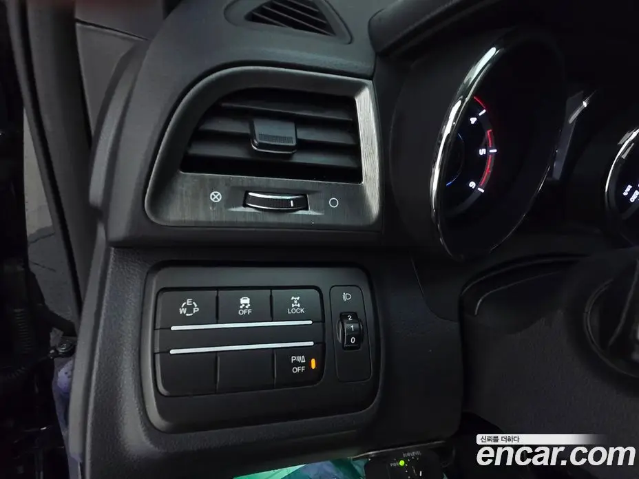 SsangYong TIBOLI 2017 1.6 автомат (гидро), фото 13 SsangYong TIBOLI 2017 1.6 автомат (гидро), фото 13