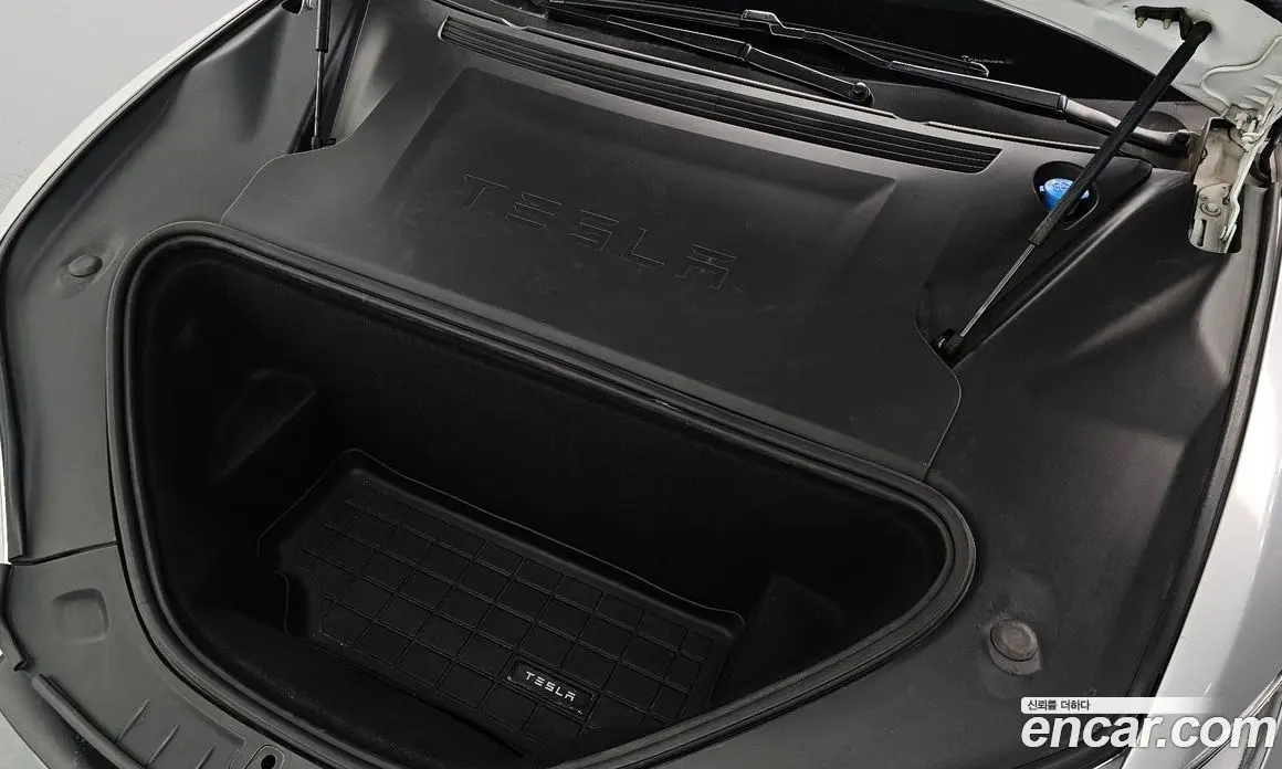 Tesla Model S 2019 0.3 автомат (гидро), фото 6 Tesla Model S 2019 0.3 автомат (гидро), фото 6