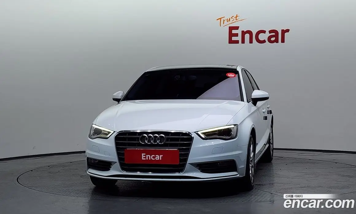 Audi A3 2015 1.6 автомат (гидро), фото 3