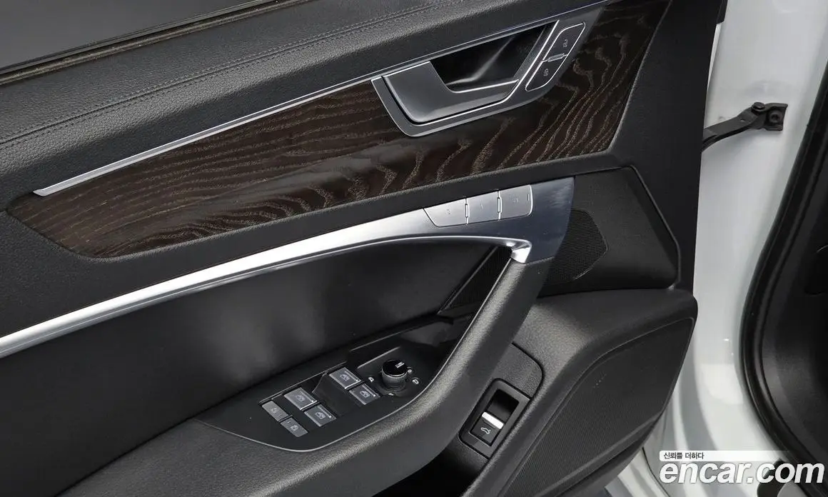 Audi A6 2020 2.0 автомат (гидро), фото 16