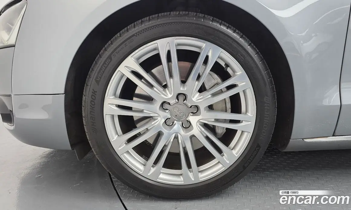 Audi A8 2012 4.2 автомат (гидро), фото 5 Audi A8 2012 4.2 автомат (гидро), фото 5