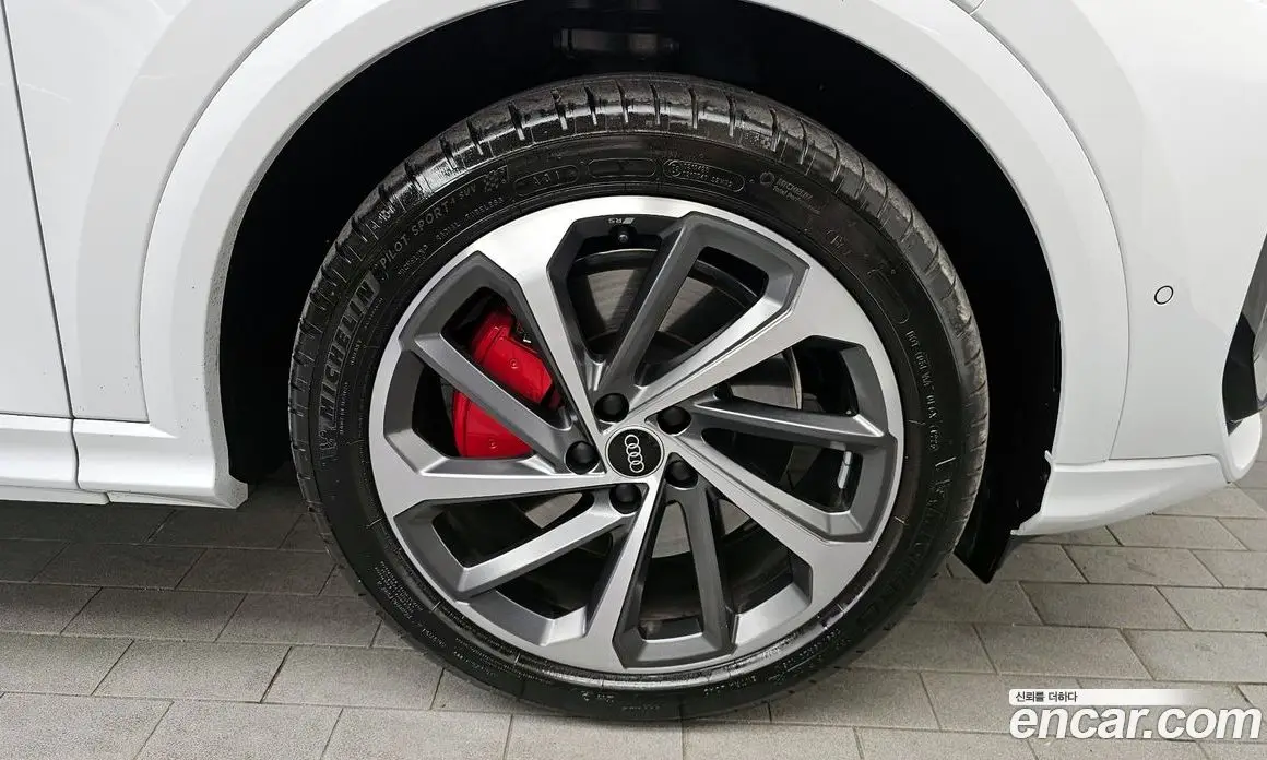Audi Q5 2025 2.0 автомат (гидро), фото 5 Audi Q5 2025 2.0 автомат (гидро), фото 5