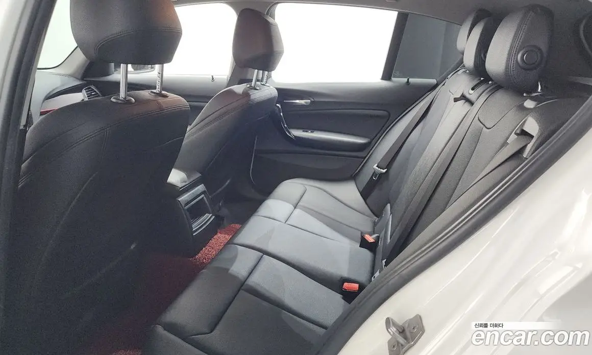 BMW 1 серия 2017 2.0 автомат (гидро), фото 18