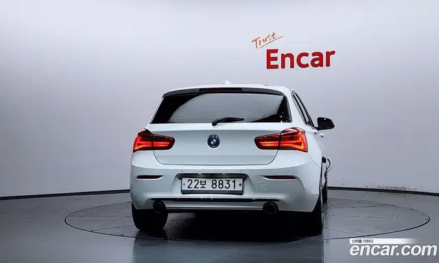 BMW 1 серия 2017 2.0 автомат (гидро), миниатюра 4