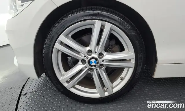 BMW 1 серия 2017 2.0 автомат (гидро), миниатюра 5