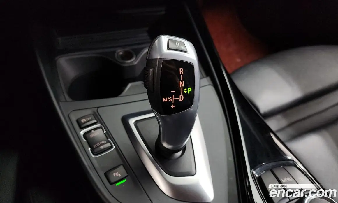 BMW 1 серия 2017 2.0 автомат (гидро), фото 9