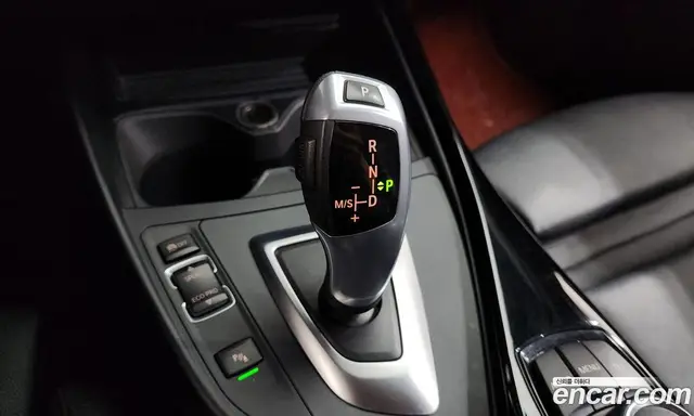 BMW 1 серия 2017 2.0 автомат (гидро), миниатюра 9