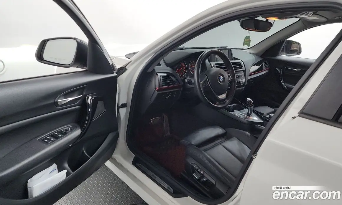 BMW 1 серия 2017 2.0 автомат (гидро), фото 10