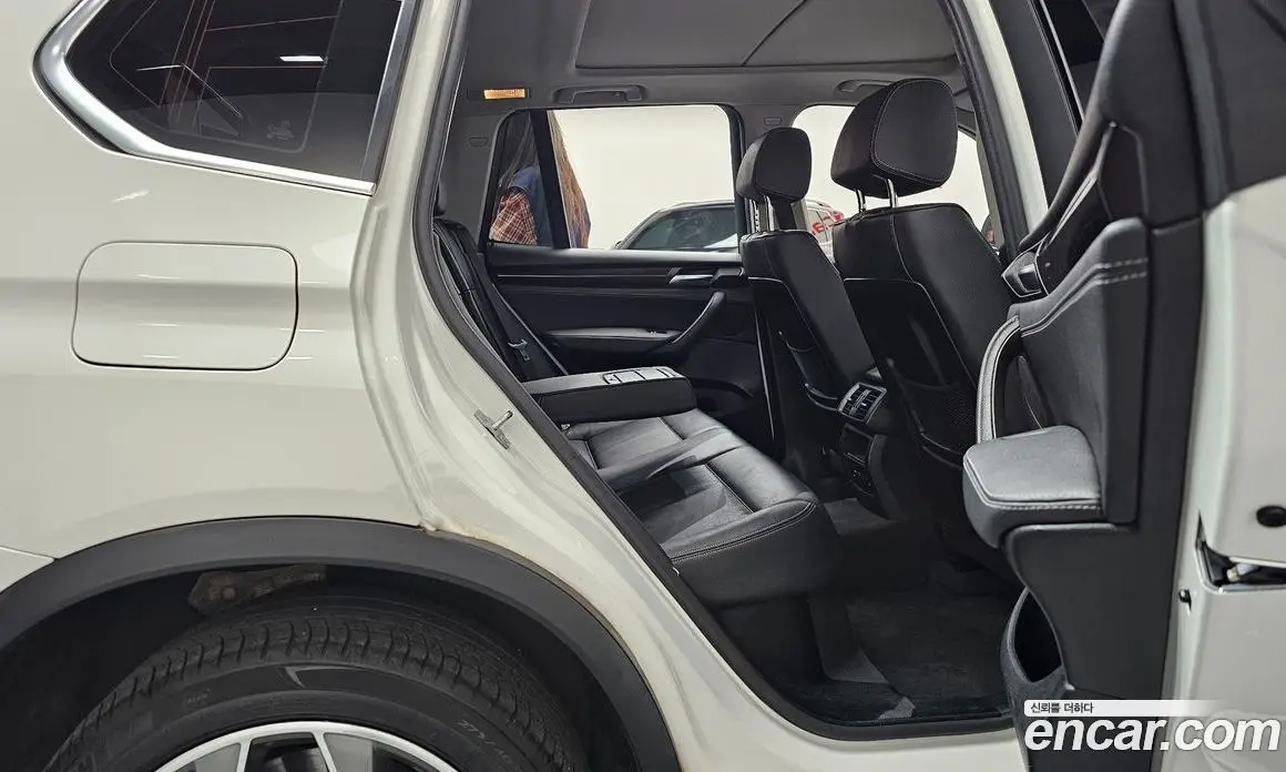 BMW X3 2015 2.0 автомат (гидро), фото 12