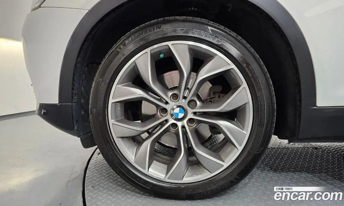 BMW X3 2015 2.0 автомат (гидро), фото 5