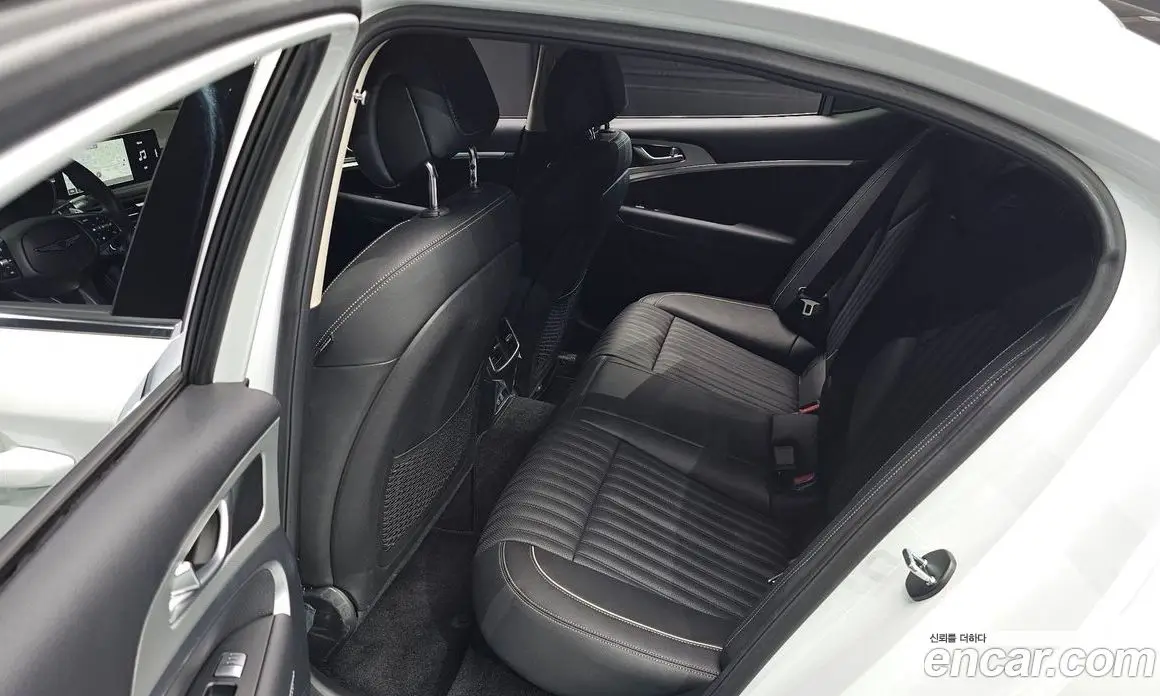Genesis G70 2024 2.5 автомат (гидро), фото 11 Genesis G70 2024 2.5 автомат (гидро), фото 11