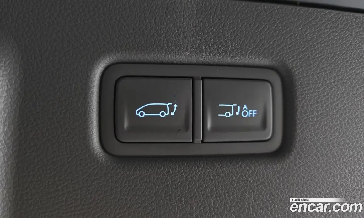 Hyundai Staria 2023 2.2 автомат (гидро), фото 17