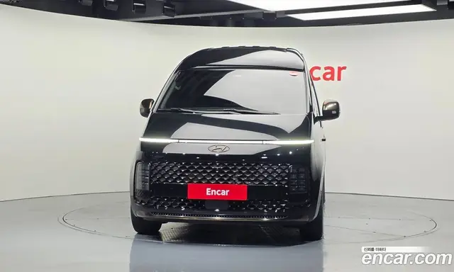 Hyundai Staria 2023 2.2 автомат (гидро), миниатюра 3
