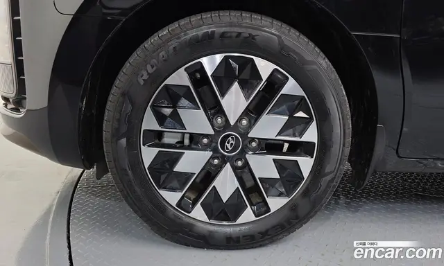 Hyundai Staria 2023 2.2 автомат (гидро), миниатюра 5