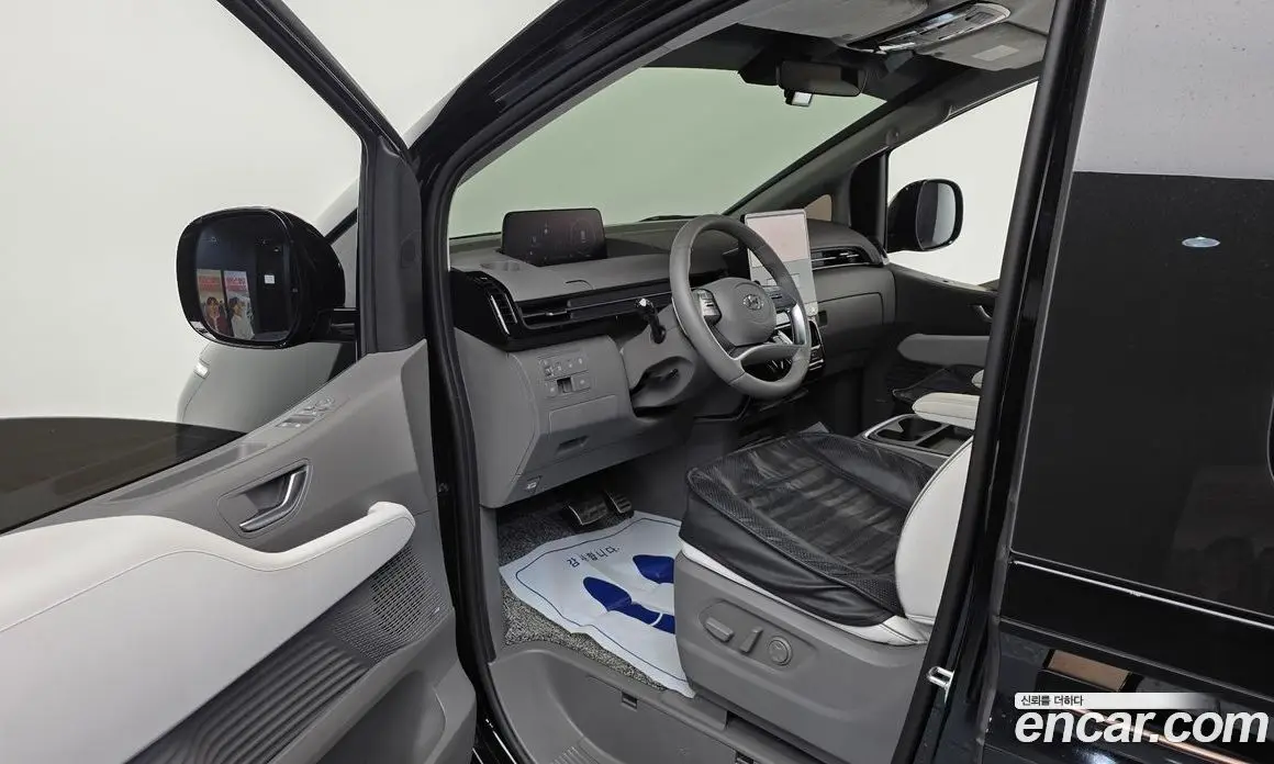 Hyundai Staria 2023 2.2 автомат (гидро), фото 10