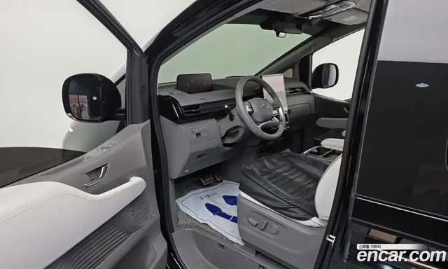 Hyundai Staria 2023 2.2 автомат (гидро), миниатюра 10