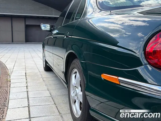 Jaguar S-Type 1999 3.0 автомат (гидро), миниатюра 9 Jaguar S-Type 1999 3.0 автомат (гидро), миниатюра 9