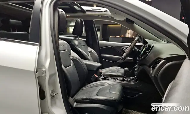 Jeep Cherokee 2020 2.4 автомат (гидро), миниатюра 12