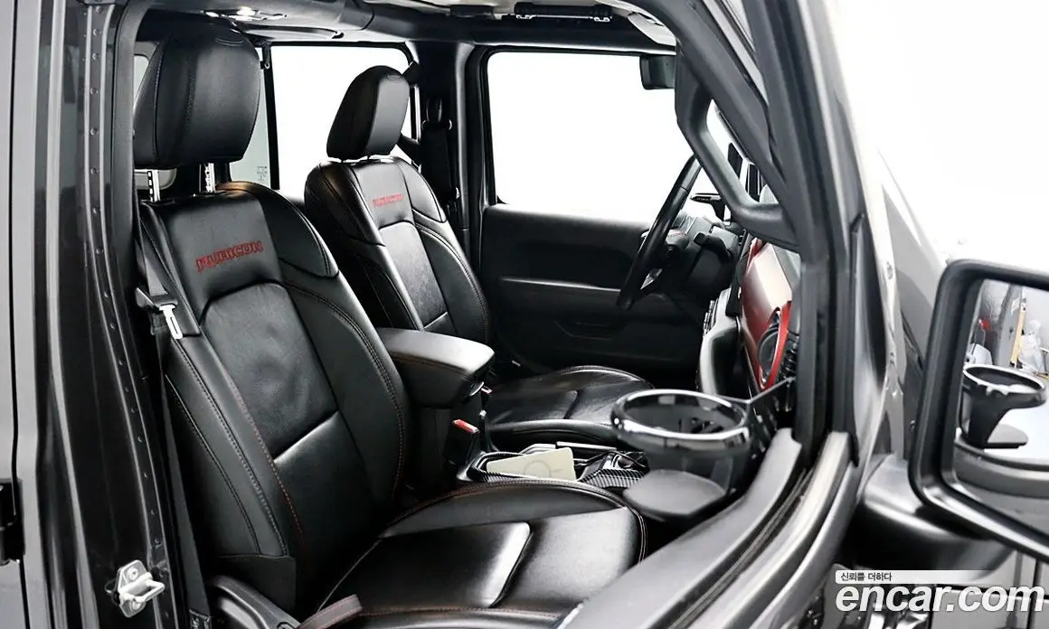 Jeep Wrangler 2022 2.0 автомат (гидро), фото 17 Jeep Wrangler 2022 2.0 автомат (гидро), фото 17