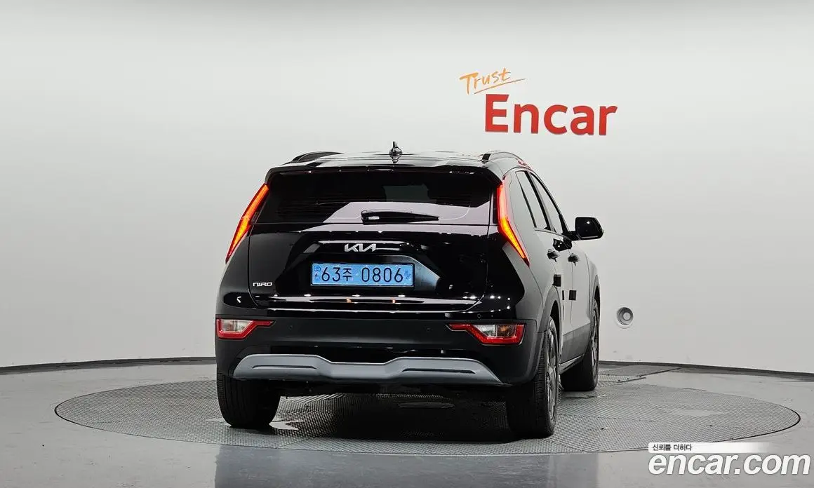 Kia Niro 2023 0.2 автомат (гидро), фото 4 Kia Niro 2023 0.2 автомат (гидро), фото 4