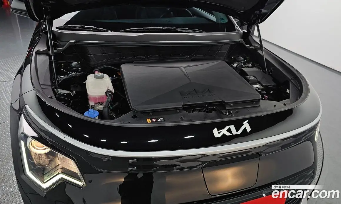 Kia Niro 2023 0.2 автомат (гидро), фото 6 Kia Niro 2023 0.2 автомат (гидро), фото 6