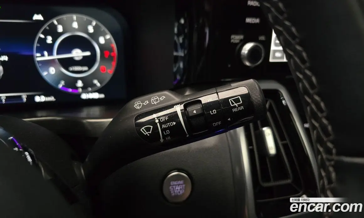Kia Sorento 2023 2.5 автомат (гидро), фото 18 Kia Sorento 2023 2.5 автомат (гидро), фото 18
