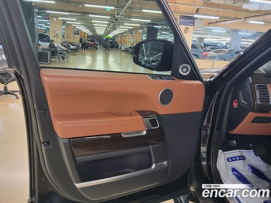 Land Rover Range Rover 2016 4.4 автомат (гидро), фото 5 Land Rover Range Rover 2016 4.4 автомат (гидро), фото 5