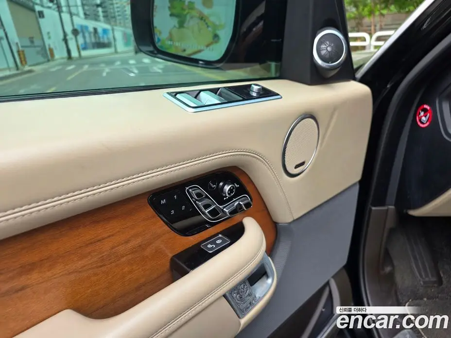 Land Rover Range Rover 2020 4.4 автомат (гидро), фото 8 Land Rover Range Rover 2020 4.4 автомат (гидро), фото 8