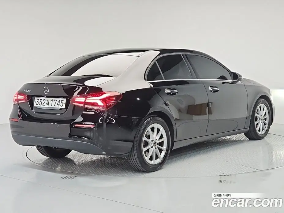 Mercedes-Benz A-Class 2020 2.0 автомат (гидро), фото 4 Mercedes-Benz A-Class 2020 2.0 автомат (гидро), фото 4