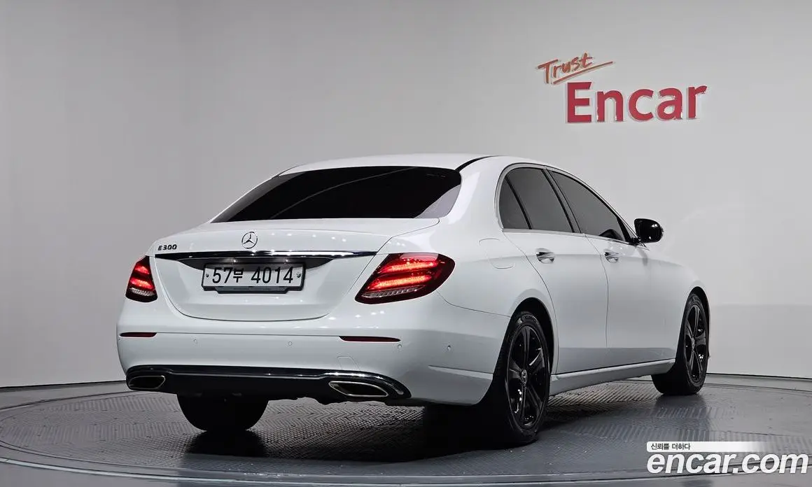 Mercedes-Benz E-Class 2018 2.0 автомат (гидро), фото 2 Mercedes-Benz E-Class 2018 2.0 автомат (гидро), фото 2