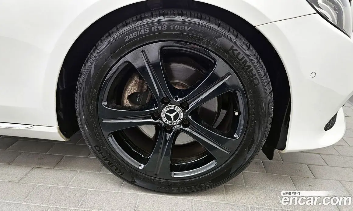 Mercedes-Benz E-Class 2018 2.0 автомат (гидро), фото 5 Mercedes-Benz E-Class 2018 2.0 автомат (гидро), фото 5