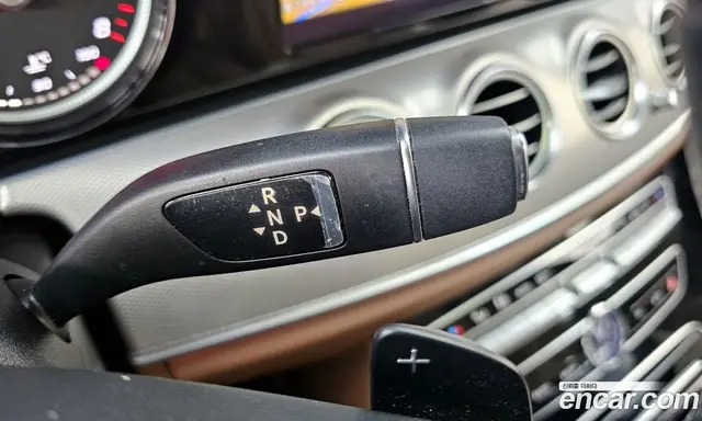 Mercedes-Benz E-Class 2018 2.0 автомат (гидро), миниатюра 9 Mercedes-Benz E-Class 2018 2.0 автомат (гидро), миниатюра 9