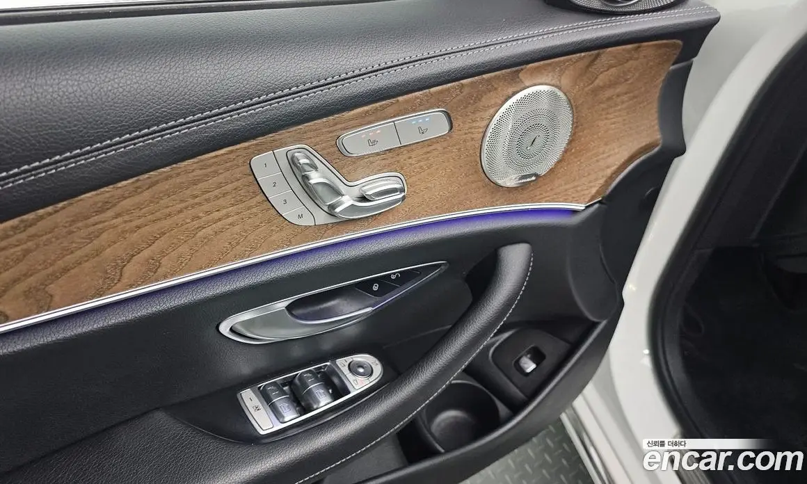 Mercedes-Benz E-Class 2022 2.0 автомат (гидро), фото 19
