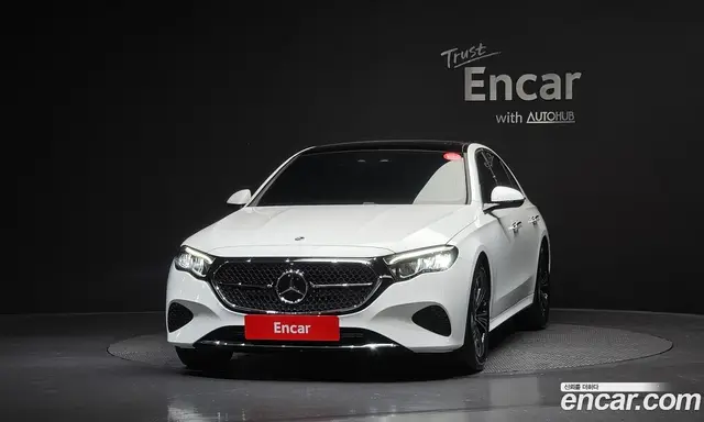 Mercedes-Benz E-Class 2025 2.0 автомат (гидро), миниатюра 3