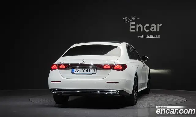 Mercedes-Benz E-Class 2025 2.0 автомат (гидро), миниатюра 4