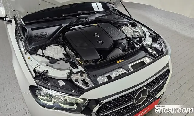 Mercedes-Benz E-Class 2025 2.0 автомат (гидро), миниатюра 6