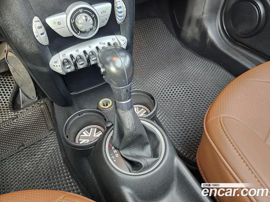 Mini Cooper Convertible 2010 1.6 автомат (гидро), фото 14