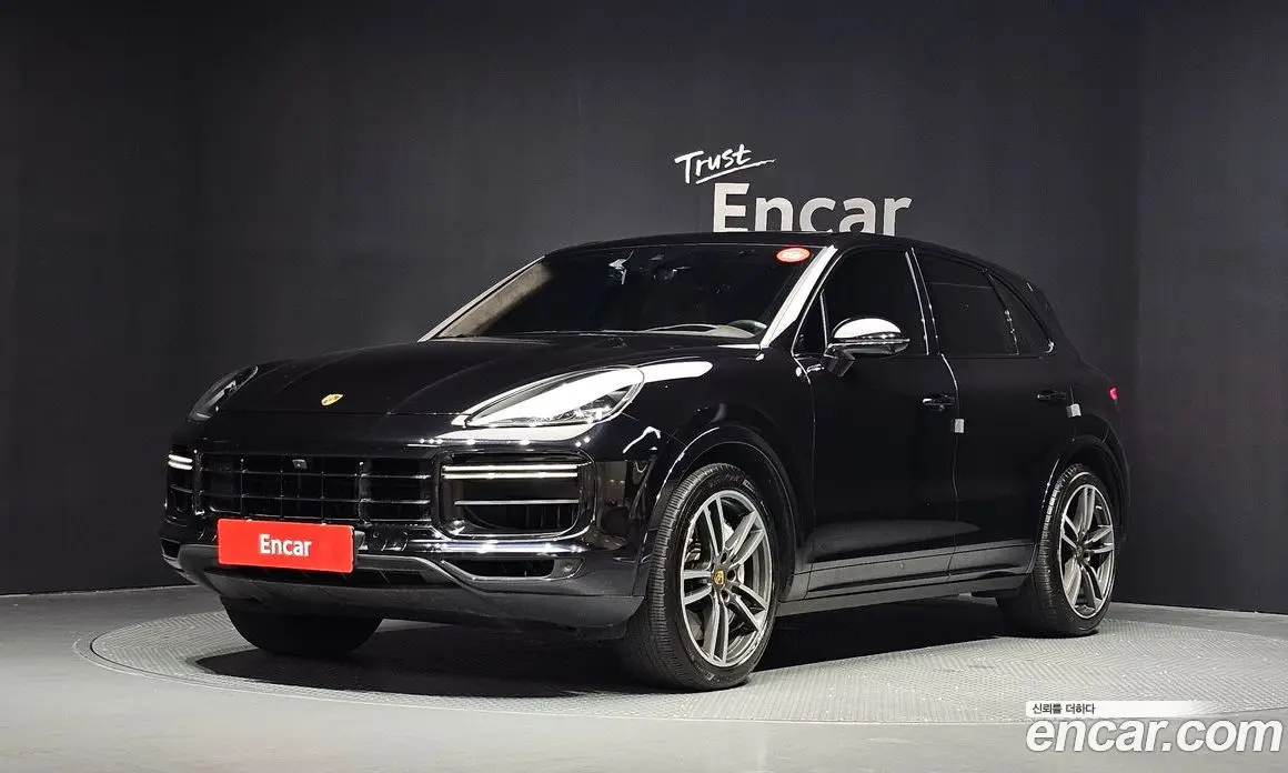 Porsche Cayenne 2020 4.0 автомат (гидро), фото 1 Porsche Cayenne 2020 4.0 автомат (гидро), фото 1