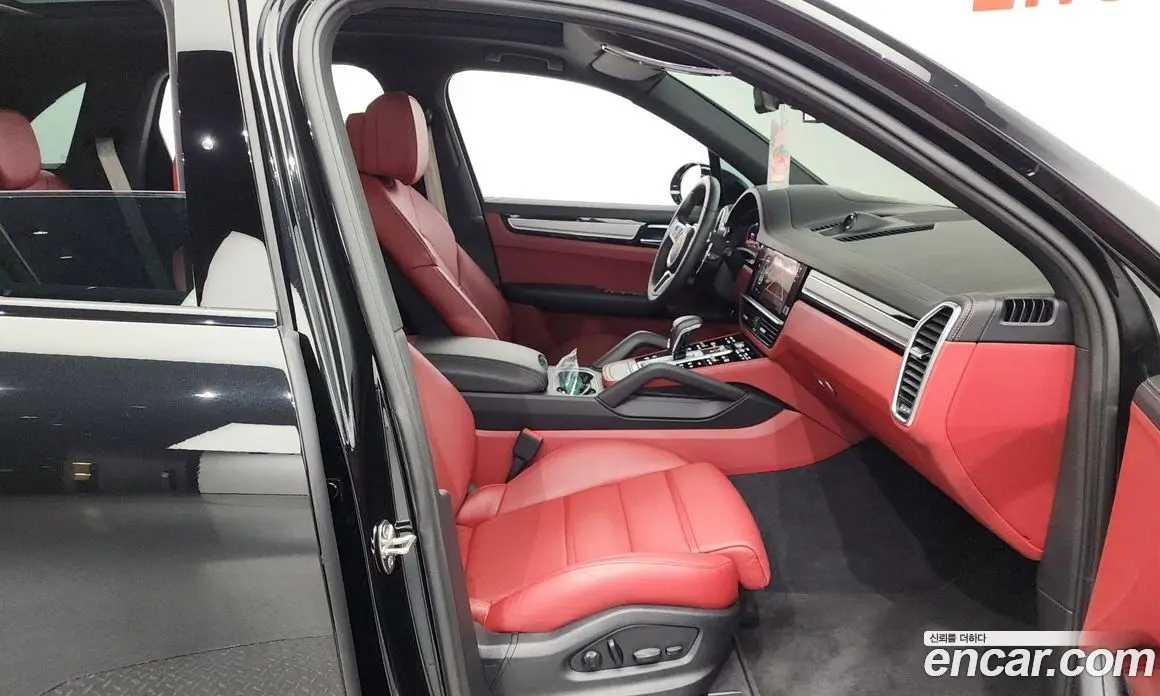 Porsche Cayenne 2023 3.0 автомат (гидро), фото 11