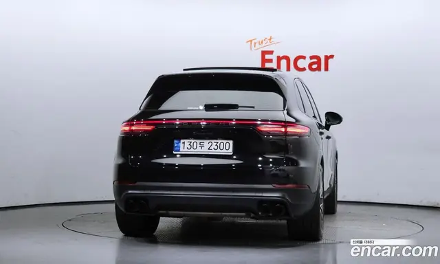 Porsche Cayenne 2023 3.0 автомат (гидро), миниатюра 4